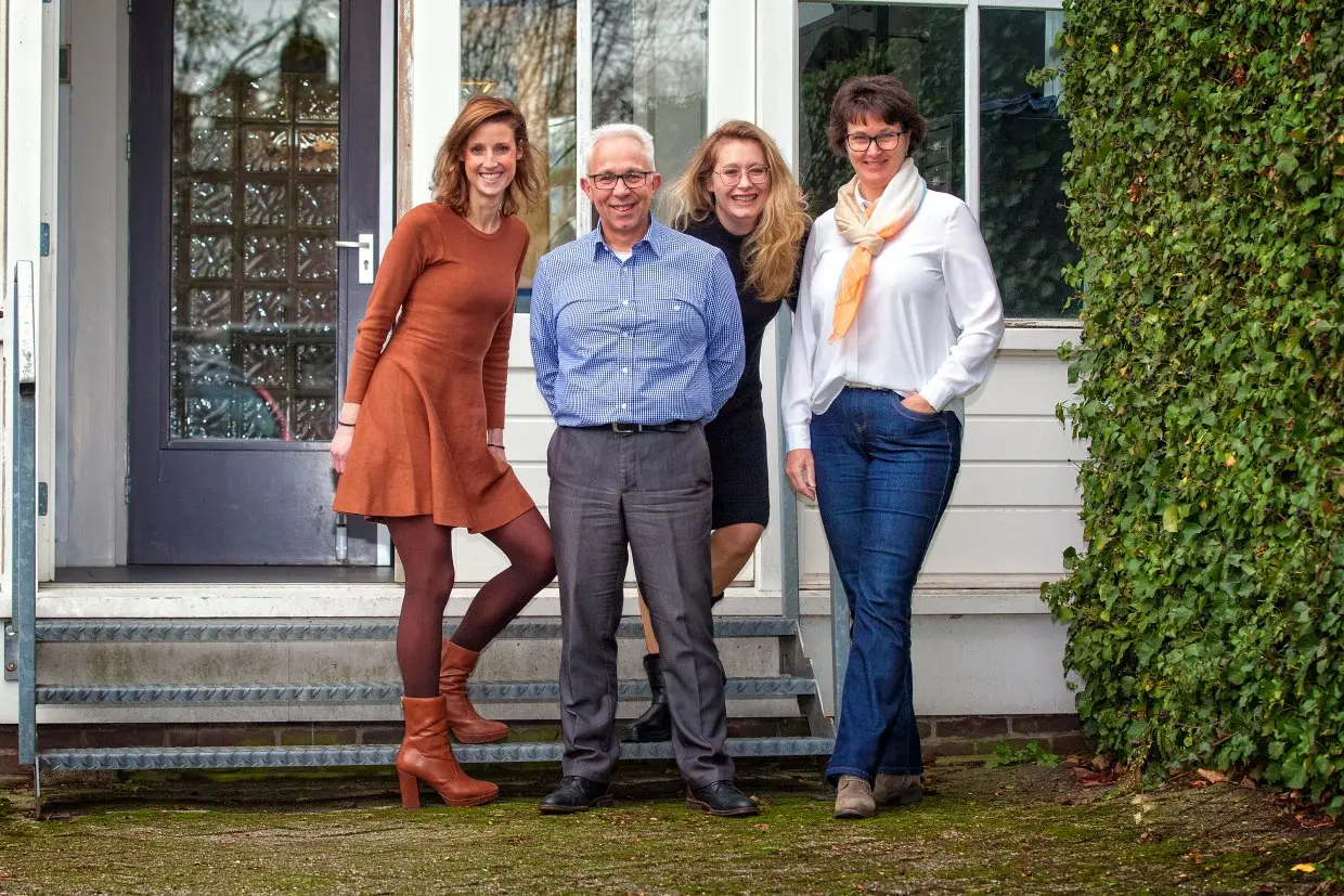 Het team van Nagel Finance voor het kantoor in Tiel